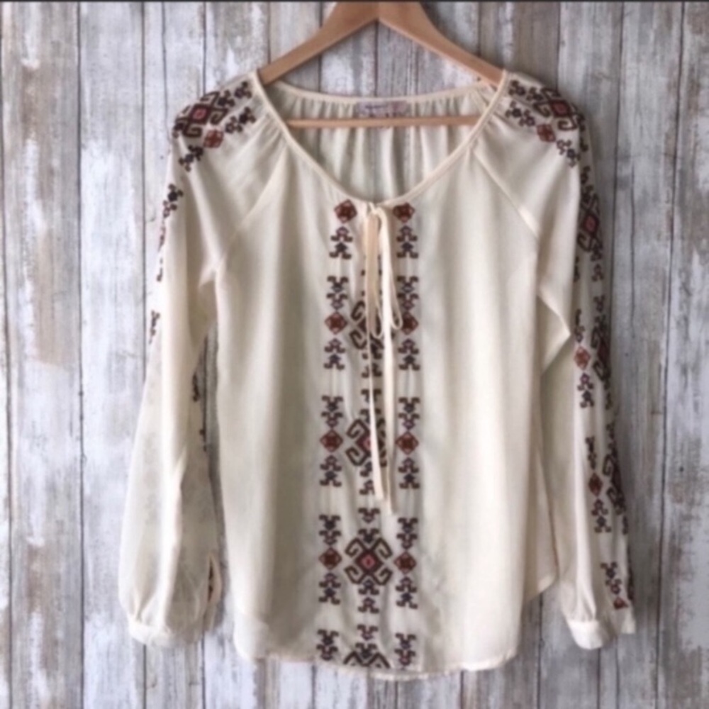 Blu Pepper Vintage Embroidered Blouse